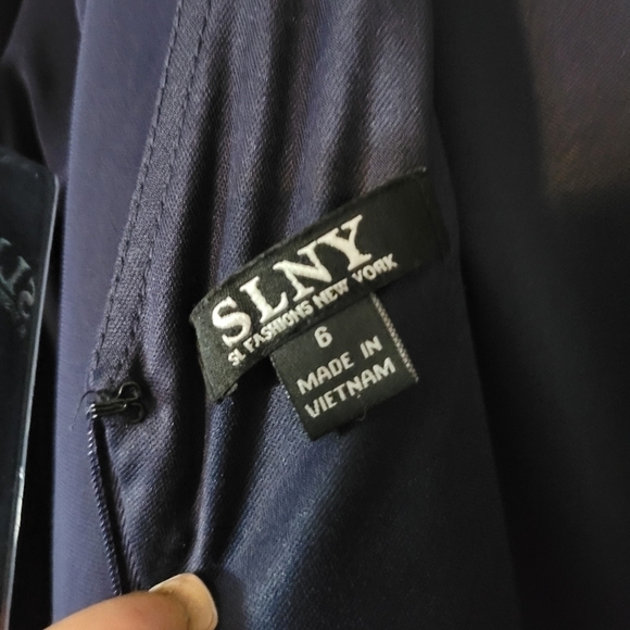 Blue Ombre Formal Dress 👗 ✨️ - Picture 7 of 11